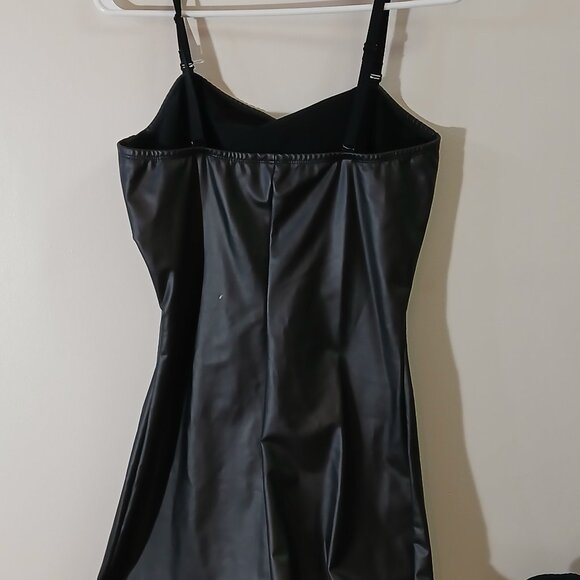 Black Spirit Halloween dress large - black hooded cape & sash (see description) - Picture 5 of 7